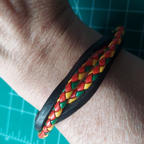 B264 Unisex Rasta Stacking Braided Leather Adjustable Bracelet - Picture 11 of 12